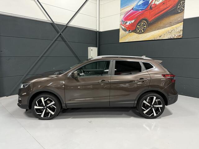Nissan QASHQAI 1.2 Tekna + LEDER - NAVIGATIE - 360CAMERA - PANORAMADAK - TREKHAAK - ORIG/NL - NAP