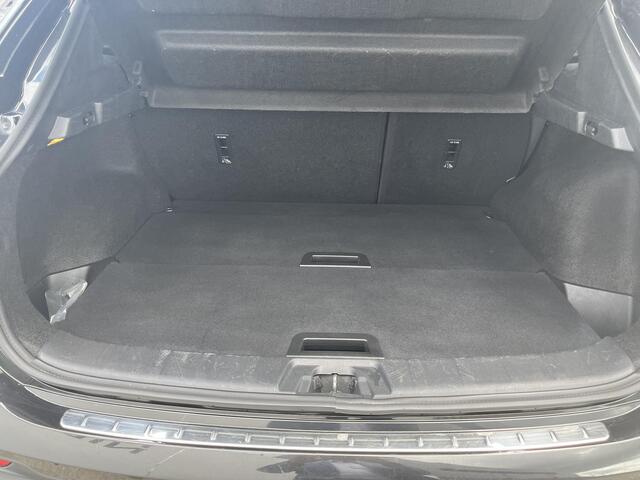 Nissan QASHQAI 1.3 DIG-T N-Connecta / PANORAMADAK / TREKHAAK / CAMERA / PARKEERSENSOREN