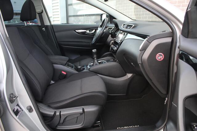 Nissan QASHQAI 1.6 N-Vision / Panoramadak / Camera / Trekhaak