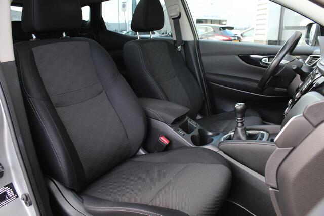 Nissan QASHQAI 1.6 N-Vision / Panoramadak / Camera / Trekhaak