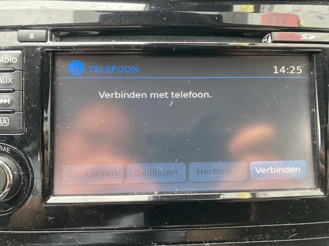 Nissan QASHQAI 1.2 N-Connecta Automaat | Trekhaak | Stoelverwarming | Navigatie