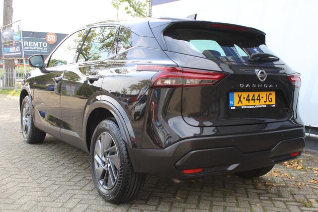 Nissan QASHQAI 1.3 MHEV Business Access Rondom camera | Dodenhoeksensor | Stoel/Stuur verwarmd | Navi
