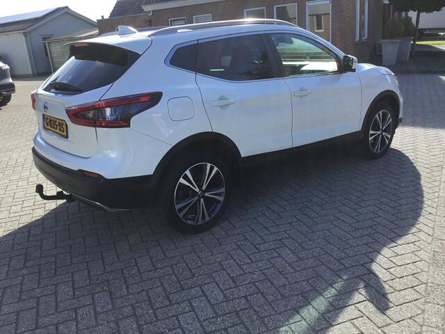 Nissan QASHQAI 1.3 DIG-T 140 N-Connecta+Design Pack