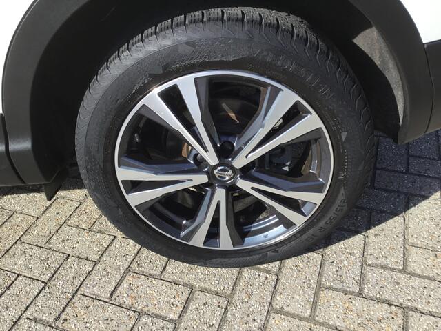 Nissan QASHQAI 1.3 DIG-T 140 N-Connecta+Design Pack