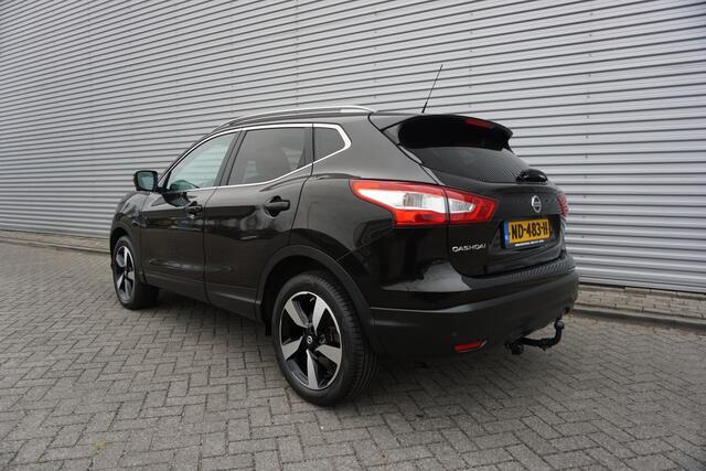 Nissan QASHQAI 1.2 N-Connecta Airco / Navi / Camera / Glazen dak / Parkeers. / Trekhaak / NAP