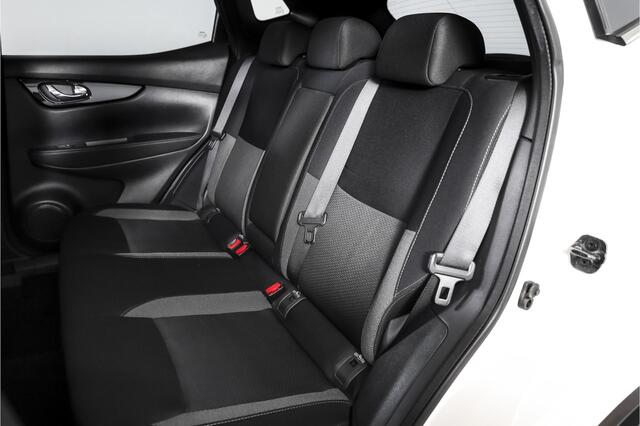 Nissan QASHQAI 1.3 DIG-T N-Connecta 160 PK - Automaat | Pano | Cruise | Stoel-+Voorruitverw. | PDC | 360 Camera | NAV + App. Connect | ECC | DAB | LM 18" |