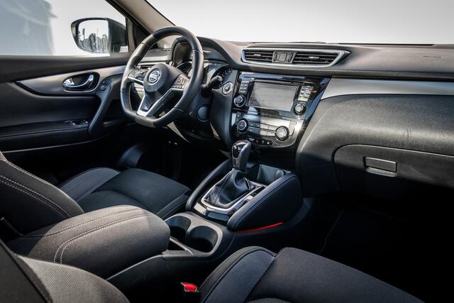 Nissan QASHQAI 1.2 N-Connecta Automaat I 1e Eig. I Dealer Onderh. I Trekhaak | Panoramadak