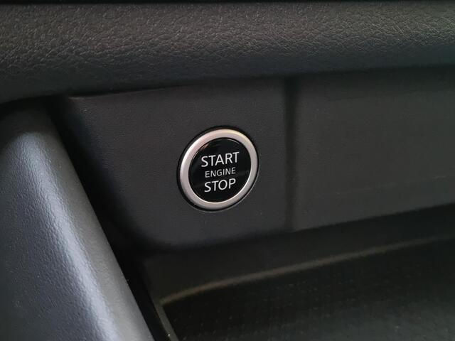 Nissan QASHQAI 1.3 MHEV N-Connecta / Trekhaak ( 1.400 kg ) / All season banden / Apple carplay / Android auto / Panoramadak / Adaptieve cruise control