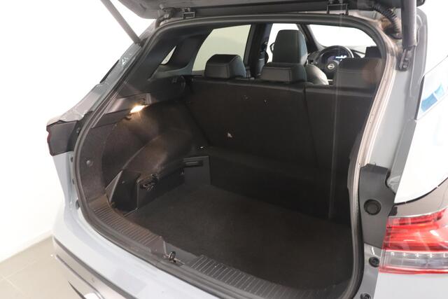 Nissan QASHQAI 1.3 MHEV Xtronic Business Design | 360° Camera | Trekhaak | Panoramadak | Head up display | Elektr. bestuurdersstoel en Achterklep | AppleCarplay AndroidAuto |