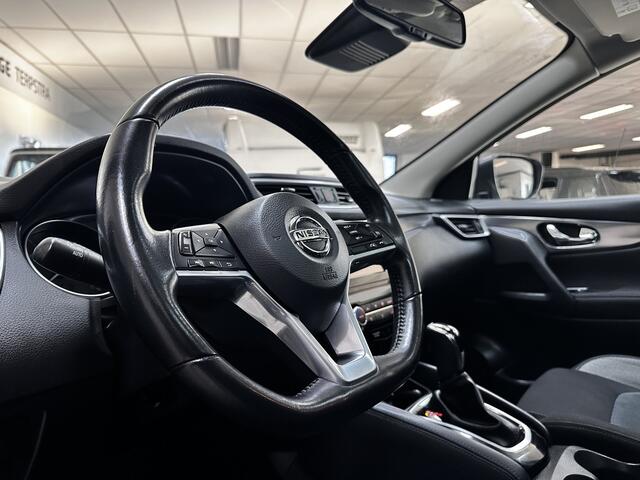 Nissan QASHQAI 1.2 N-Connecta/ Trekhaak/ Panorama-Dak/ 360 ° Camera/ Navi/ Clima/ Cruise/ Lane-Assist./ Keyless/ Bluetooth/ Armsteun/ Multi. LEDER. Stuur/ Mistl./ PDC V+A/ Extra getint glas.