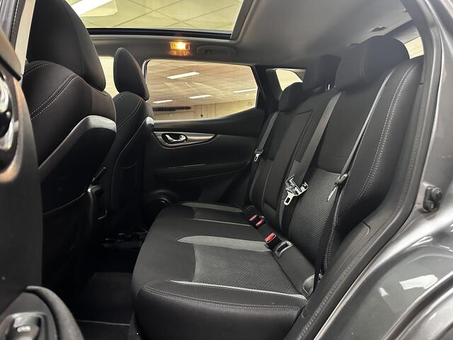 Nissan QASHQAI 1.2 N-Connecta/ Trekhaak/ Panorama-Dak/ 360 ° Camera/ Navi/ Clima/ Cruise/ Lane-Assist./ Keyless/ Bluetooth/ Armsteun/ Multi. LEDER. Stuur/ Mistl./ PDC V+A/ Extra getint glas.