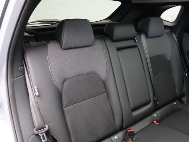 Nissan QASHQAI 1.3 MHEV Xtronic N-Connecta | Headup display | 18" Velgen | Stoel, Stuur en Voorruitverwarming | Adaptieve Cruise Control | Elektrische Achterklep |