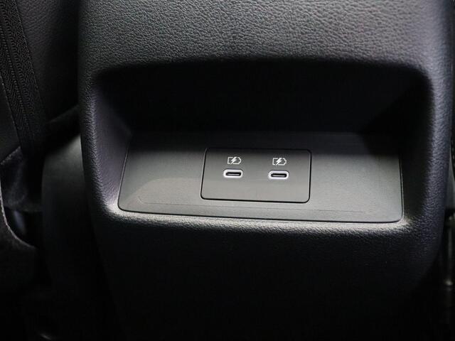 Nissan QASHQAI 1.3 MHEV Xtronic N-Connecta | Headup display | 18" Velgen | Stoel, Stuur en Voorruitverwarming | Adaptieve Cruise Control | Elektrische Achterklep |