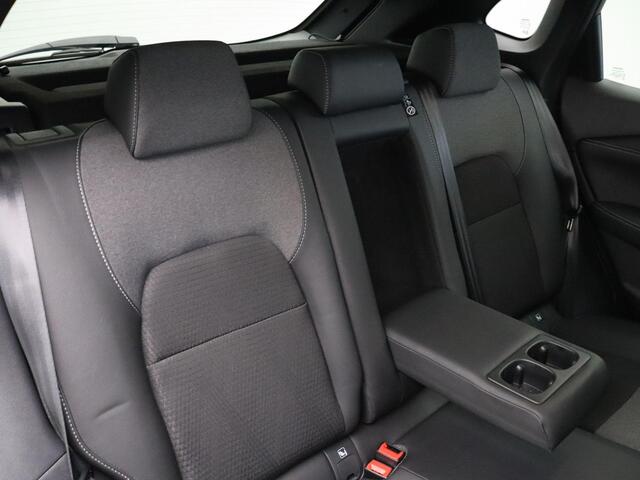 Nissan QASHQAI 158pk MHEV Xtronic N-Connecta | Headup-display | Stoel, stuur en voorruit verwarming | Rondomzicht camera | Elektrische achterklep |