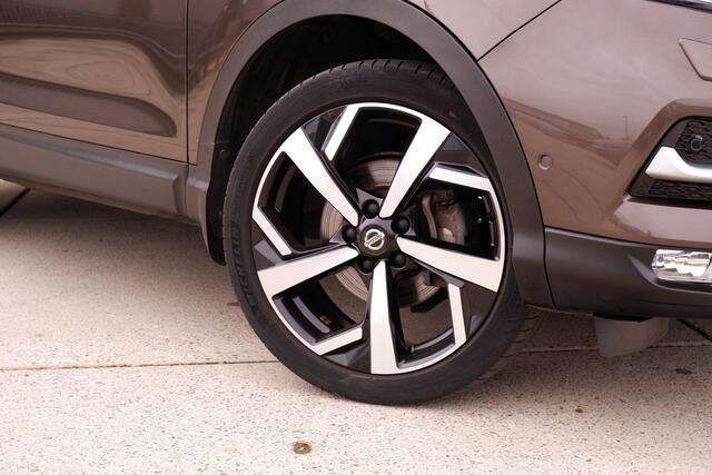 Nissan QASHQAI 1.2 Tekna + | Pano-Dak | Trekhaak | Leer | Bose | Navi | Climate