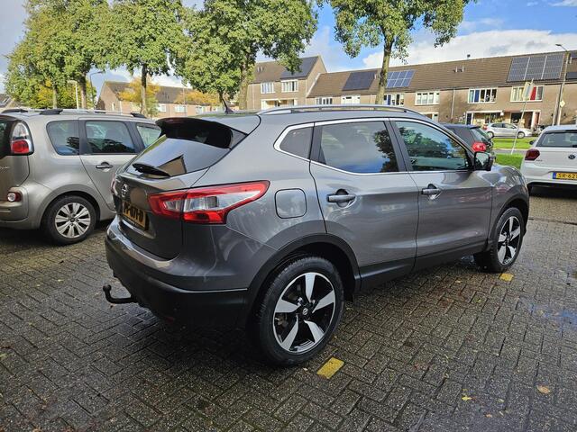 Nissan QASHQAI 1.2 N-Vision / Airco Clima/ Navigatie/ Cruise/ Camera 360graden/ PDC/ Trekhaak/ Pano-dak/ Stoelverwarming/ Lederen bekleding