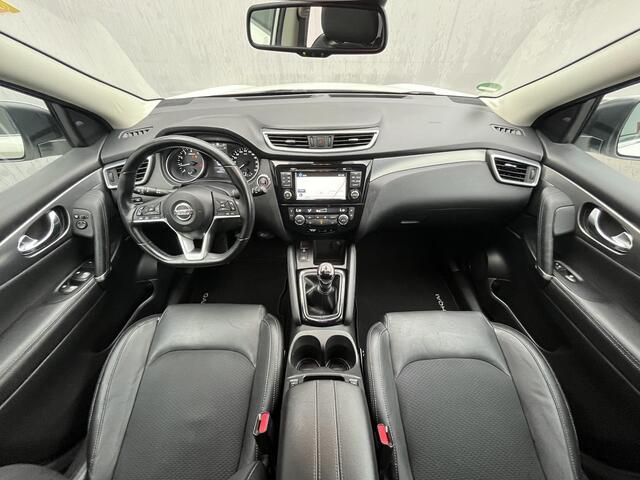 Nissan QASHQAI 1.2 Tekna / Trekhaak (Trekgewicht 1.200kg) / 360° Camera / Stoelverwarming / Voorruitverwarming / Keyless Entry & Start / Elektrisch Verstelbare Bestuurdersstoel / Navigatie full map / Cruise- en Climate Control / Bluetooth / Dodehoek Detectie