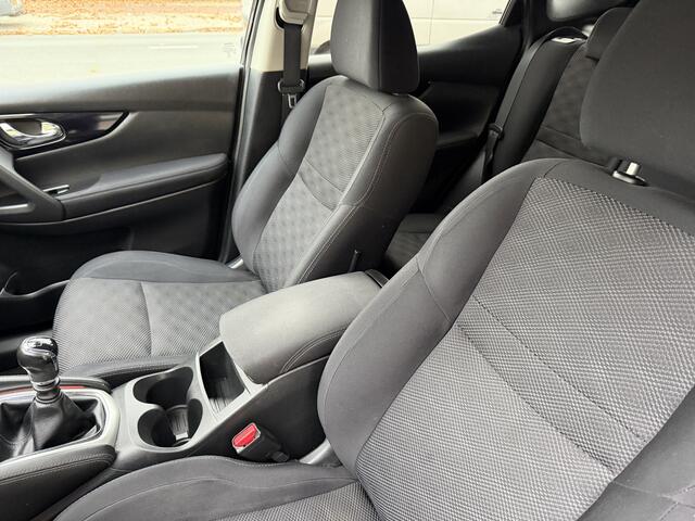 Nissan QASHQAI 1.2 N-Vision * 150.179 * Navi * Climatronic * Led *