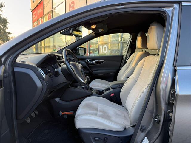 Nissan QASHQAI 1.6 Tekna 17" *Trekhaak & Stoelverwarming*