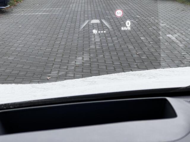 Nissan QASHQAI 1.3 MHEV Xtronic N-Connecta / Fabrieksgarantie tot 03-2028 / Facelift Nieuw Model / Cold Pack / HUD / Trekgewicht 1800 kg / Stuur-, Stoel en Voorruit verwarming / Elektrische achterklep / Camera 360° / Adaptief CC / Apple Carplay Android Auto /18" LM wie