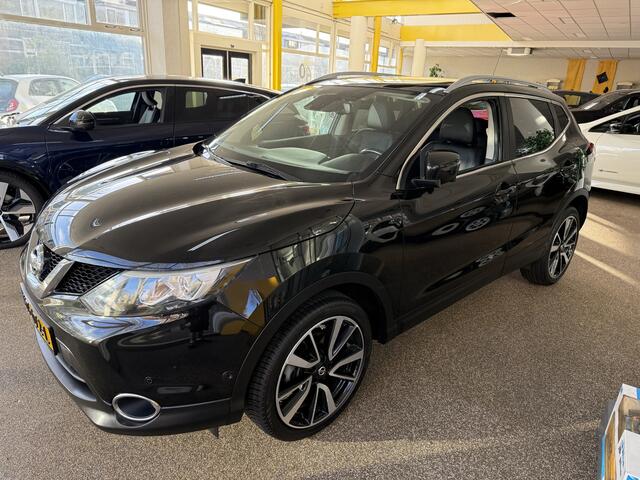 Nissan QASHQAI 1.2 Tekna NAVIGATIE CAMERA LEDEREN BEKLEDING PANORAMADAK PARK.SENSOREN V+A LICHTM.VELGEN