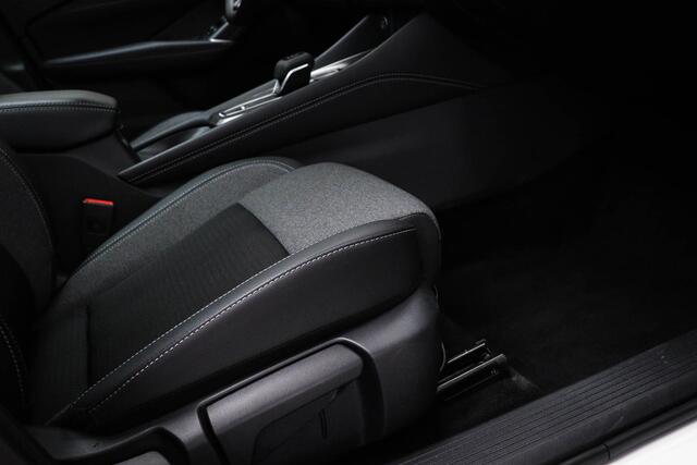 Nissan QASHQAI 1.3 MHEV Xtronic Business Executive | PANORAMADAK | HEAD UP | STUURVERWARMING | DAB | APPLE | 360 CAMERA