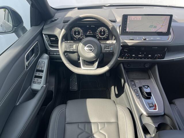 Nissan QASHQAI 1.5 e-Power Tekna Automaat / ¤4000,- Nissan Voorraadvoordeel / NIEUW uit voorraad leverbaar! / Panoramadak / Googlemaps Navigatie / HUD / 360° Camera / Elektrische Achterklep / Stuur- en Stoelverwarming voor / Voorruit Verwarming / Elektrische Verstelbare