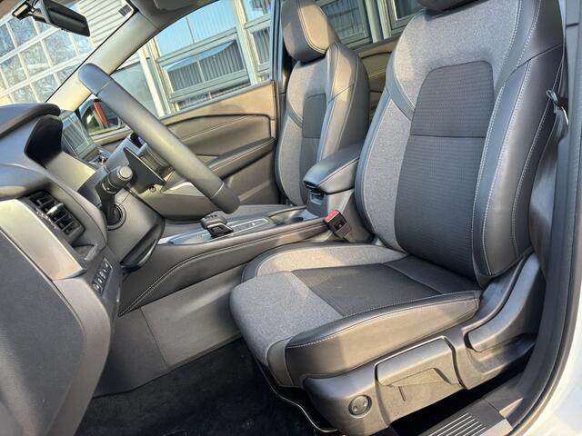 Nissan QASHQAI 1.3 MHEV Xtronic N-Connecta Eindejaarsvoordeel, nu ¤900.- in prijs verlaagd! / Google Maps Navigatie / Elektrische Achterklep / Head-up Dislplay / Allseason Banden / Voorruit, Stoel & Stuurverwarming /