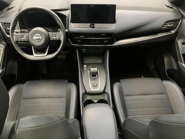 Nissan QASHQAI 1.3 MHEV Xtronic Tekna / Dealer Onderhouden / Panoramadak / All Seasonbanden / Trekhaak 1800 KG / Adaptive Cruise Control / Dual Zone Climate Control / Half Lederen Bekleding / 360 Graden Camera /