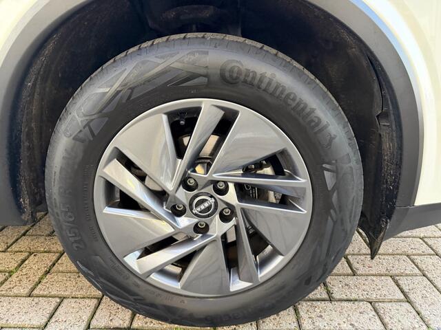 Nissan QASHQAI 1.3 MHEV Xtronic Trekhaak | Camera | Stoelverwarming