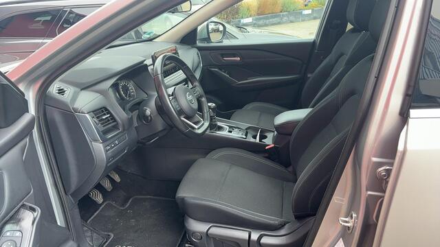 Nissan QASHQAI 1.3 MHEV Acenta TREKHAAK / PANORAMADAK / 360GR CAMERA / FULL LED / KEYLESS / CARPLAY / NL-AUTO