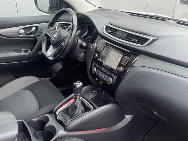Nissan QASHQAI 1.3 DIG-T N-Connecta Navigatie, Panoramadak, Climate Control, 19"Lm, Trekhaak, 360 Camera, Cruise Control