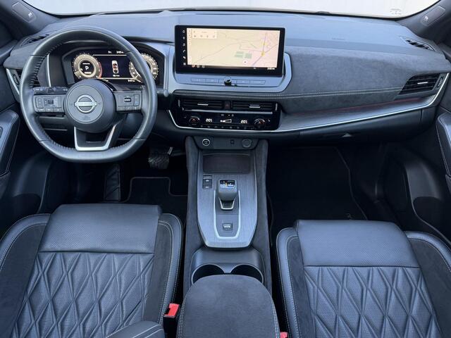 Nissan QASHQAI 1.3 MHEV Xtronic Tekna Plus / Nieuw model & Facelift / Fabrieksgarantie tot 09-2027 / Panoramadak / HUD / 360 Camera / Elektr. Stoelen met Massage / Stoel & Stuurwiel verwarming / BOSE Audio / DAB / Adaptieve Cruise / Clima / Lederen & Alcantara Bekleding