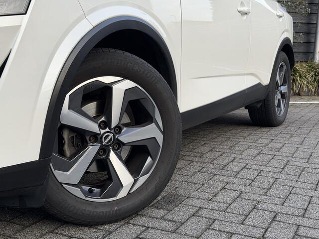 Nissan QASHQAI N-Connecta 1.3 MHEV 158PK Xtronic Automaat Navigatie, Rondomzichtcamera, Keyless, Stoel, Stuur en Voorruitverwarming, Parkeersensoren