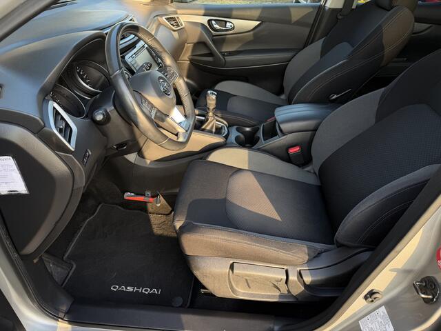 Nissan QASHQAI 1.3 DIG-T N-Connecta / Camera / Parkeersensoren / Trekhaak 1.300KG / Panoramadak / Carplay