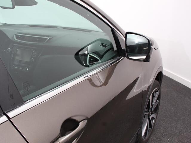 Nissan QASHQAI 1.2 Tekna Airco | Cruise control | LED | Parkeersensoren | Camera | Radio | Lichtmetalen velgen | Verwarmde voorstoelen | Panoramadak | Trekhaak