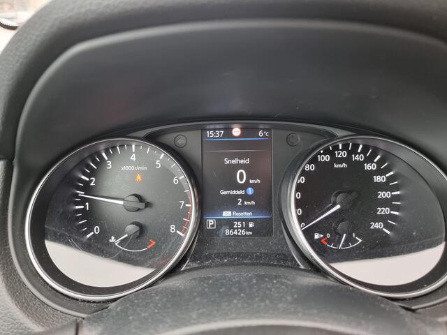 Nissan QASHQAI 1.3 DIG-T N-Connecta | Trekhaak | Navigatie | Stoelverwarming |