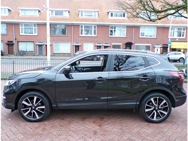 Nissan QASHQAI 1.2 Business Edition PANORAMADAK CAMERA CRUISECONT TEL NAV.....