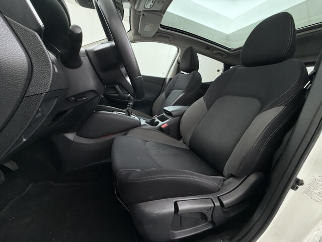 Nissan QASHQAI 1.3T 141PK Panoramadak Trekhaak 360°Camera Apple Carplay Android Auto Navio Ecc DIG-T N-Connecta Cruise control Dab Lmv 18" Bluetooth Led Verkeersbord detectie Regensensor Rijstrooksensor Keyless 1.300KG Trekgewicht Euro 6