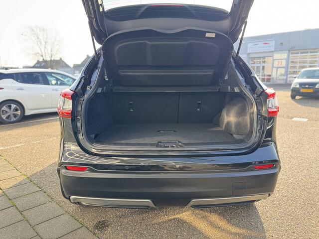 Nissan QASHQAI 1.3 DIG-T Tekna Pro pilot