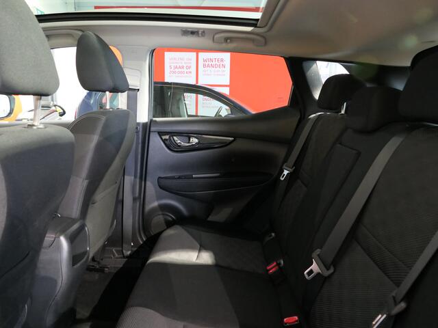 Nissan QASHQAI 1.2 N-Connecta - PANORAMADAK! - Trekhaak - Rondom camera - Navi