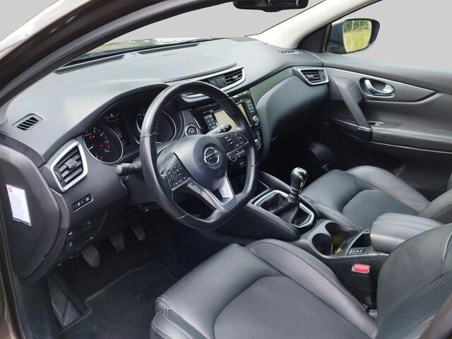 Nissan QASHQAI 1.6 N-Connecta | Trekhaak | Stoelverwarming Half leder | 360 Camera | Comfort pakket