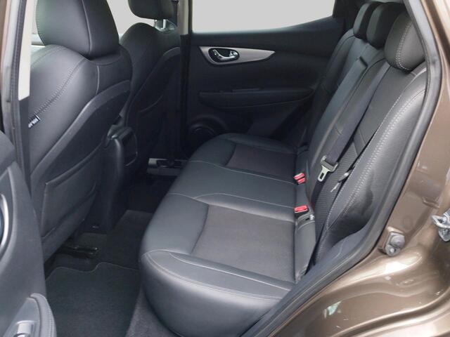 Nissan QASHQAI 1.6 N-Connecta | Trekhaak | Stoelverwarming Half leder | 360 Camera | Comfort pakket