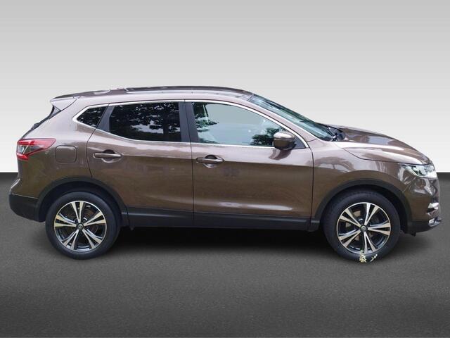 Nissan QASHQAI 1.6 N-Connecta | Trekhaak | Stoelverwarming Half leder | 360 Camera | Comfort pakket