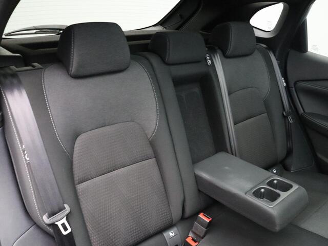 Nissan QASHQAI 1.3 MHEV N-Connecta | Panoramadak | Rondomzicht camera | Trekhaak | Apple Carplay & Android Auto |