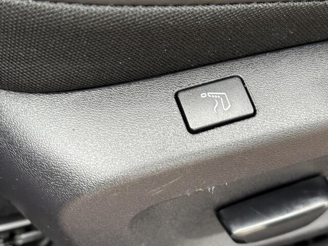 Nissan QASHQAI 1.3 MHEV Xtronic Tekna Plus / Head-Up Display / Google Maps Navi / MassageStoelen /