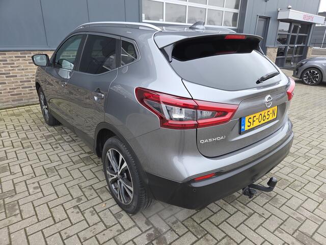 Nissan QASHQAI 1.2 N-Connecta Camera,trekhaak,pano, enz.