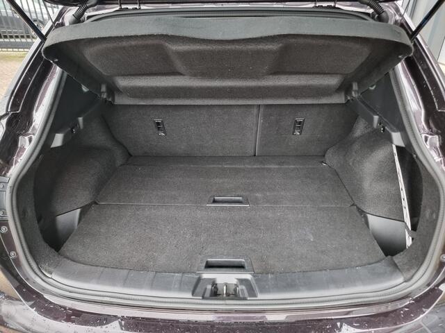 Nissan QASHQAI 1.2 N-Connecta | Trekhaak | 360º Camera | Panoramadak