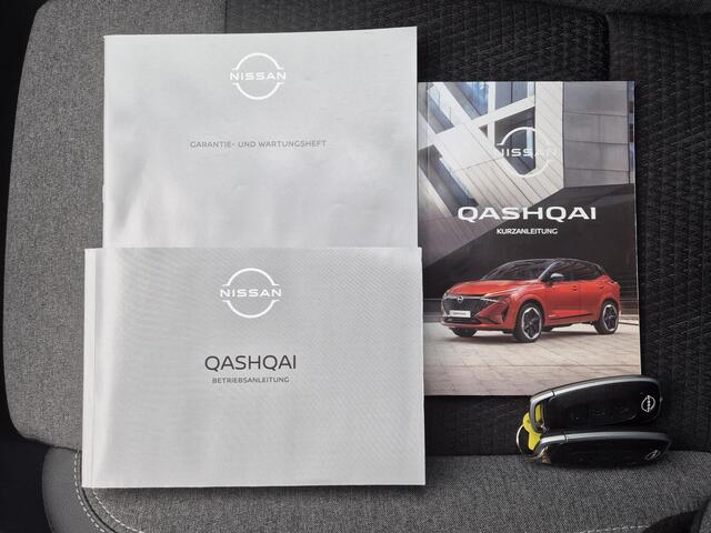 Nissan QASHQAI 1.3 MHEV Xtronic N-Connecta Automaat / Fabrieksgarantie tot 03-2028<100.000 km / Facelift / 1.800 kg trekgewicht / Panorama dak / All season banden / Elektrische klep / Head Up Display / Camera 360° / Cold pack & Pack Easy / Stuur-, stoel- en voorruitver