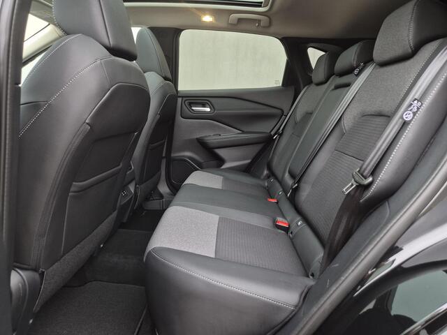 Nissan QASHQAI 1.3 MHEV Xtronic N-Connecta Automaat / Fabrieksgarantie tot 03-2028<100.000 km / Facelift / 1.800 kg trekgewicht / Panorama dak / All season banden / Elektrische klep / Head Up Display / Camera 360° / Cold pack & Pack Easy / Stuur-, stoel- en voorruitver